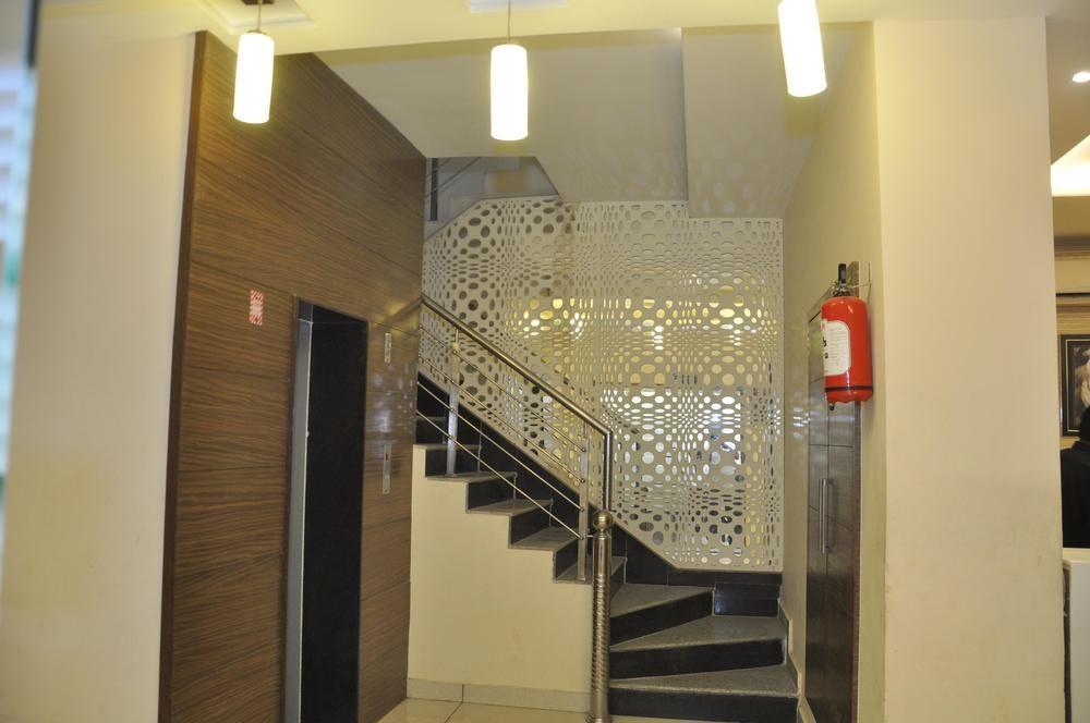 Oyo 1676 Hotel Sukhmani 암리차르 외부 사진